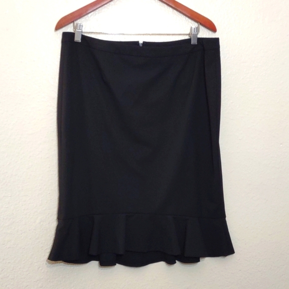 SLIGHTLY USED ANNE KLEIN KNEE LENGTH SKIRT SIZE 12 COLOR BLACK - Picture 1 of 10